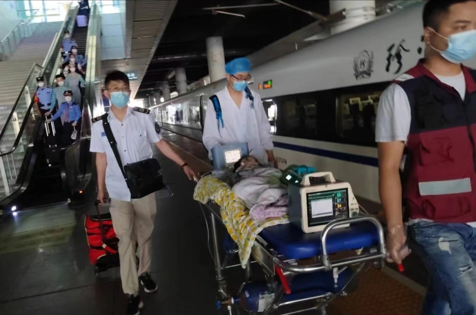 彭阳县高铁转运公司